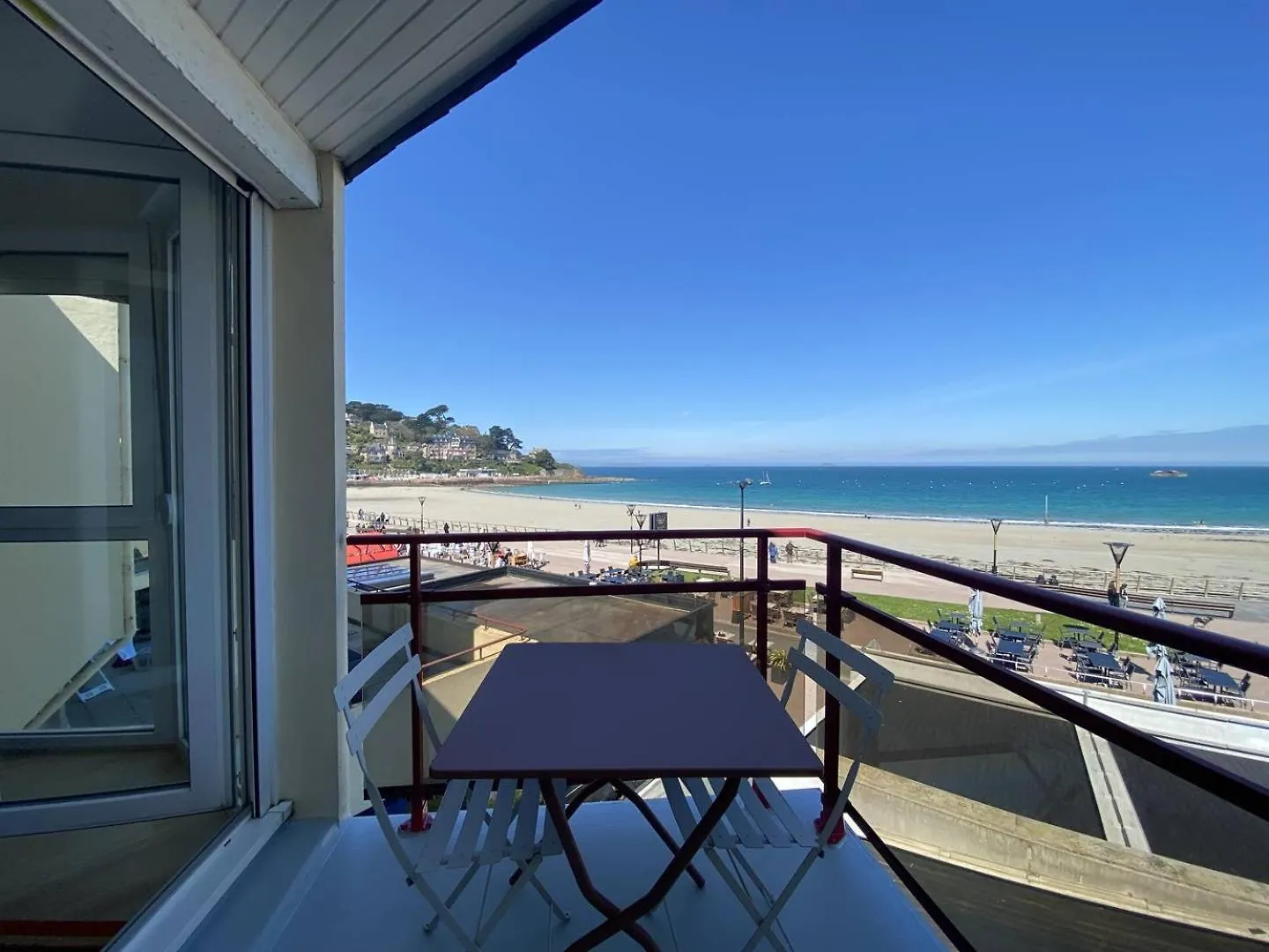 Appartement Vue Mer Exceptionnelle Plage De Trestraou A Perros-Guirec - Ref 503 0*,  France